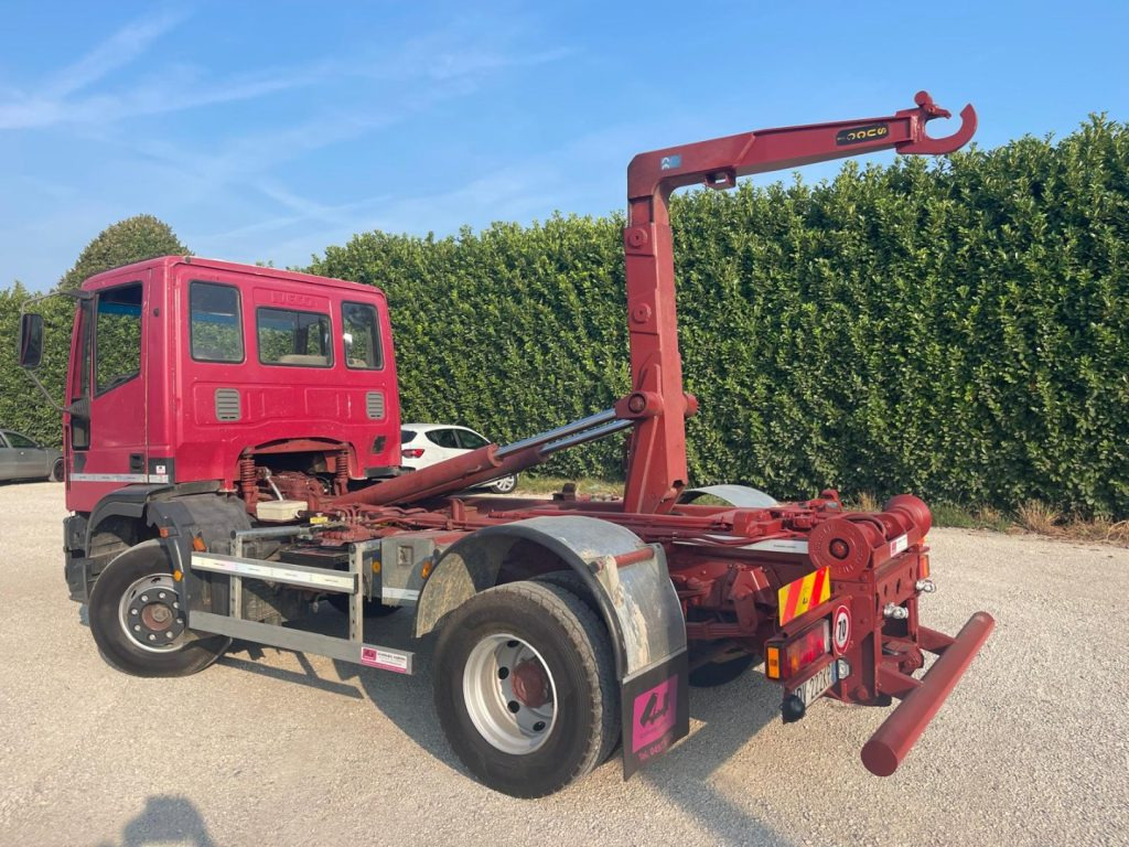 FIAT IVECO EUROCARGO 150E23 - Camion ampliroll: photos 5 FIAT IVECO EUROCARGO 150E23 - Camion ampliroll: photos 5