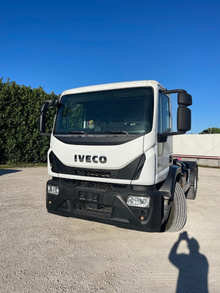 IVECO EUROCARGO 180E25 CON SCARRABILE NUOVO - Camion ampliroll: photos 1 IVECO EUROCARGO 180E25 CON SCARRABILE NUOVO - Camion ampliroll: photos 1