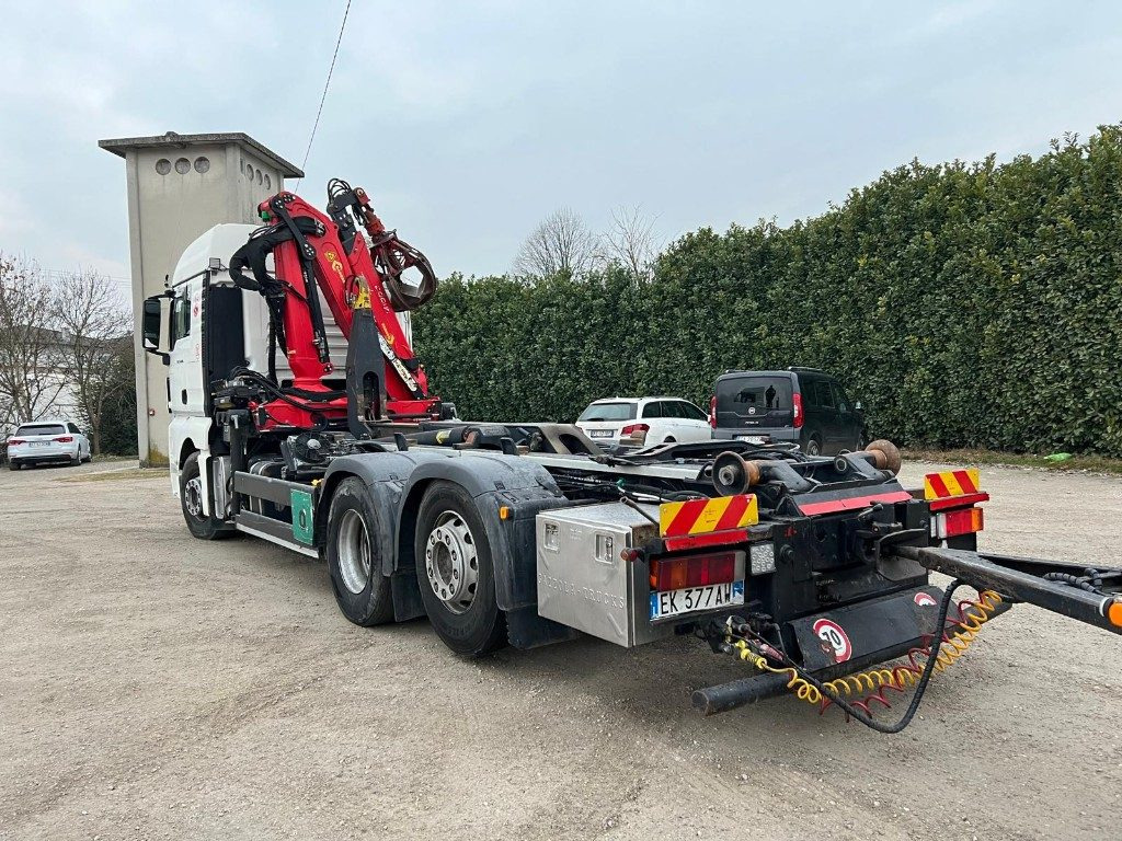 MAN TGX 26.480 SCARRABILE CON GRU - Camion ampliroll, Camion grue: photos 5 MAN TGX 26.480 SCARRABILE CON GRU - Camion ampliroll, Camion grue: photos 5