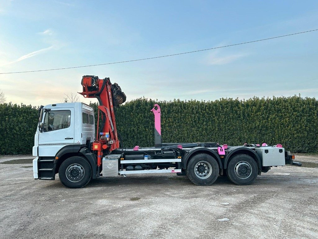 MERCEDES-BENZ MERCEDES AXOR 2533 SCARRABILE CON GRU E POLIPO - Camion ampliroll: photos 5 MERCEDES-BENZ MERCEDES AXOR 2533 SCARRABILE CON GRU E POLIPO - Camion ampliroll: photos 5