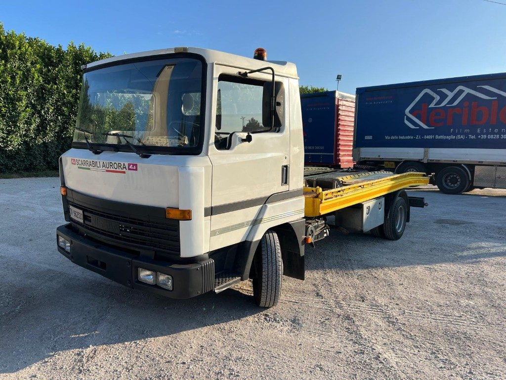 NISSAN M I L50 PER SOCCORSO STRADALE - Remorqueuse: photos 1 NISSAN M I L50 PER SOCCORSO STRADALE - Remorqueuse: photos 1