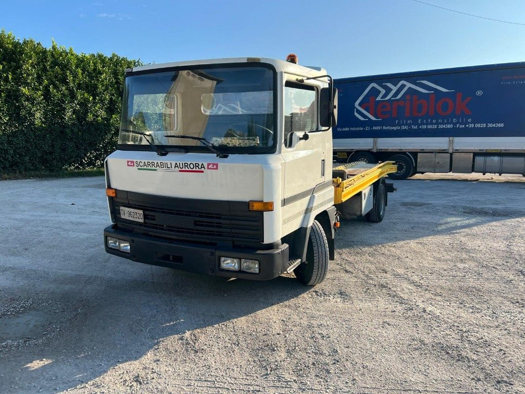 NISSAN M I L50 PER SOCCORSO STRADALE - Remorqueuse: photos 2 NISSAN M I L50 PER SOCCORSO STRADALE - Remorqueuse: photos 2