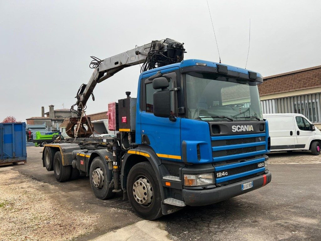 SCANIA 124GB 420 SCARRABILE CON GRU - Camion ampliroll: photos 3 SCANIA 124GB 420 SCARRABILE CON GRU - Camion ampliroll: photos 3