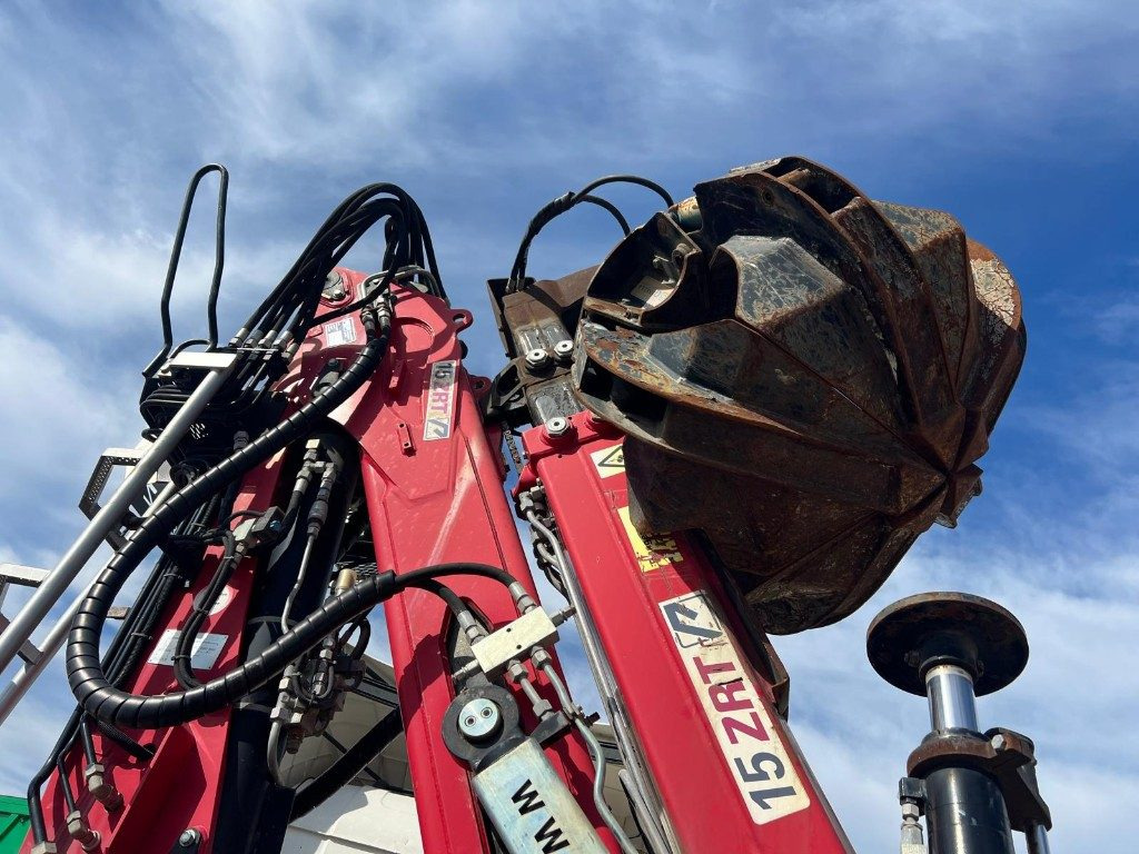 TECNOKAR SEMIRIMORCHIO TECNOKAR SCARRABILE CON GRU - Semi-remorque porte-conteneur/ Caisse mobile: photos 3 TECNOKAR SEMIRIMORCHIO TECNOKAR SCARRABILE CON GRU - Semi-remorque porte-conteneur/ Caisse mobile: photos 3