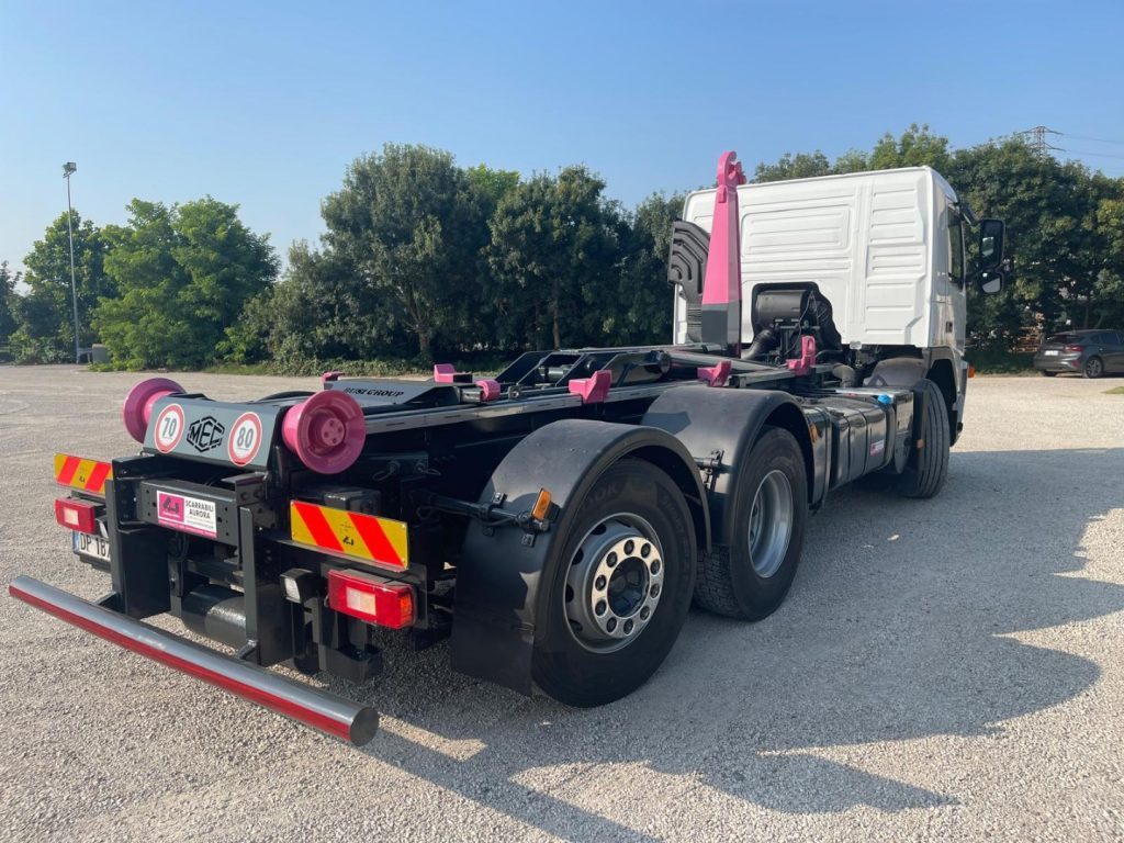 Camion ampliroll VOLVO FM9 SCARRABILE: photos 7