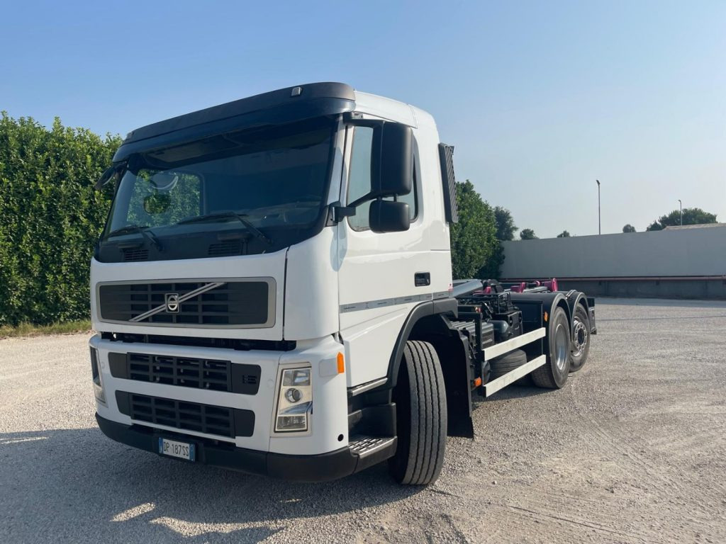 Camion ampliroll VOLVO FM9 SCARRABILE: photos 11