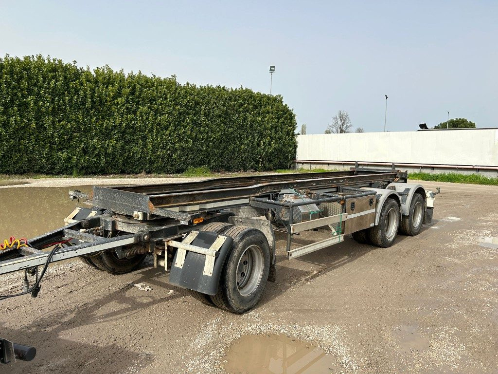 ZORZI RIMORCHIO ZORZI 26R070 SCARRABILE BALESTRATO - Remorque ampliroll/ Multibenne: photos 1 ZORZI RIMORCHIO ZORZI 26R070 SCARRABILE BALESTRATO - Remorque ampliroll/ Multibenne: photos 1