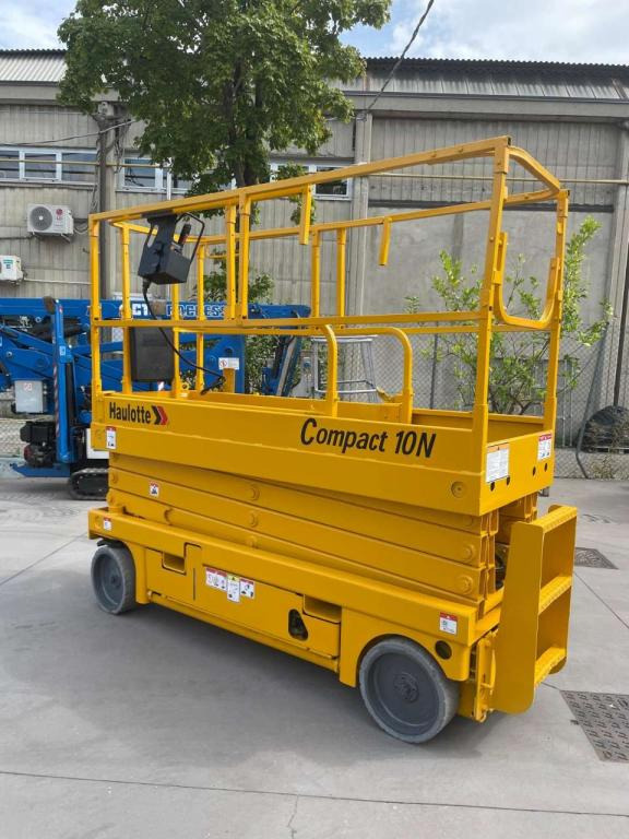 Haulotte COMPACT 10N - Nacelle ciseaux: photos 4 Haulotte COMPACT 10N - Nacelle ciseaux: photos 4