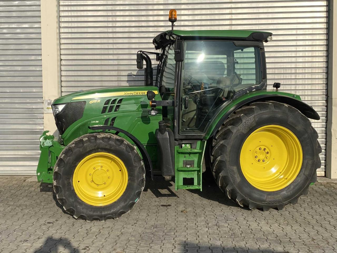 John Deere 6115R - Tracteur agricole: photos 2 John Deere 6115R - Tracteur agricole: photos 2