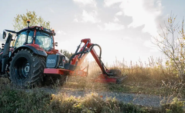 IlsboAT 500 R - Epareuse: photos 1 IlsboAT 500 R - Epareuse: photos 1