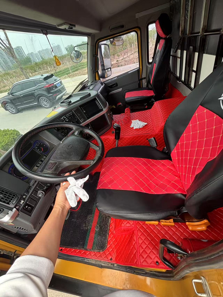 Grue mobile SANY STC800T6 STC80T6 STC800T5 STC80T5 STC500 50ton 80ton truck crane: photos 7 Grue mobile SANY STC800T6 STC80T6 STC800T5 STC80T5 STC500 50ton 80ton truck crane: photos 7