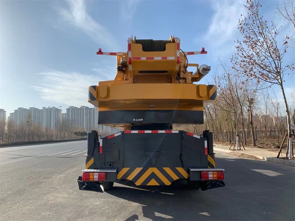 XCMG QY100K 100TON - Grue mobile: photos 3 XCMG QY100K 100TON - Grue mobile: photos 3