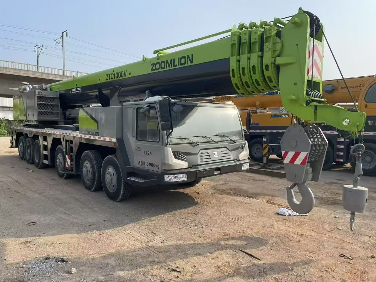 ZOOMLION ZTC1000V ZTC1100V ZTC1500V 100T 110T 150T Used truck crane - Grue mobile: photos 2 ZOOMLION ZTC1000V ZTC1100V ZTC1500V 100T 110T 150T Used truck crane - Grue mobile: photos 2