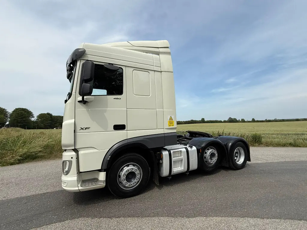DAF XF 105 - Tracteur routier: photos 5 DAF XF 105 - Tracteur routier: photos 5