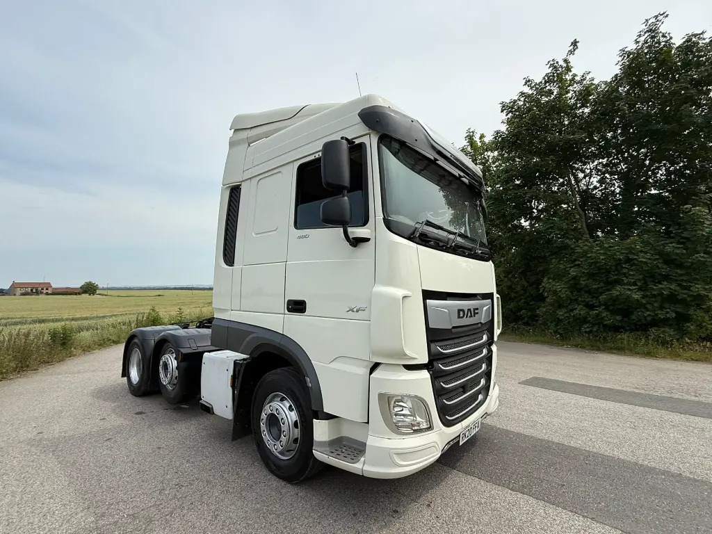 DAF XF 105 - Tracteur routier: photos 3 DAF XF 105 - Tracteur routier: photos 3