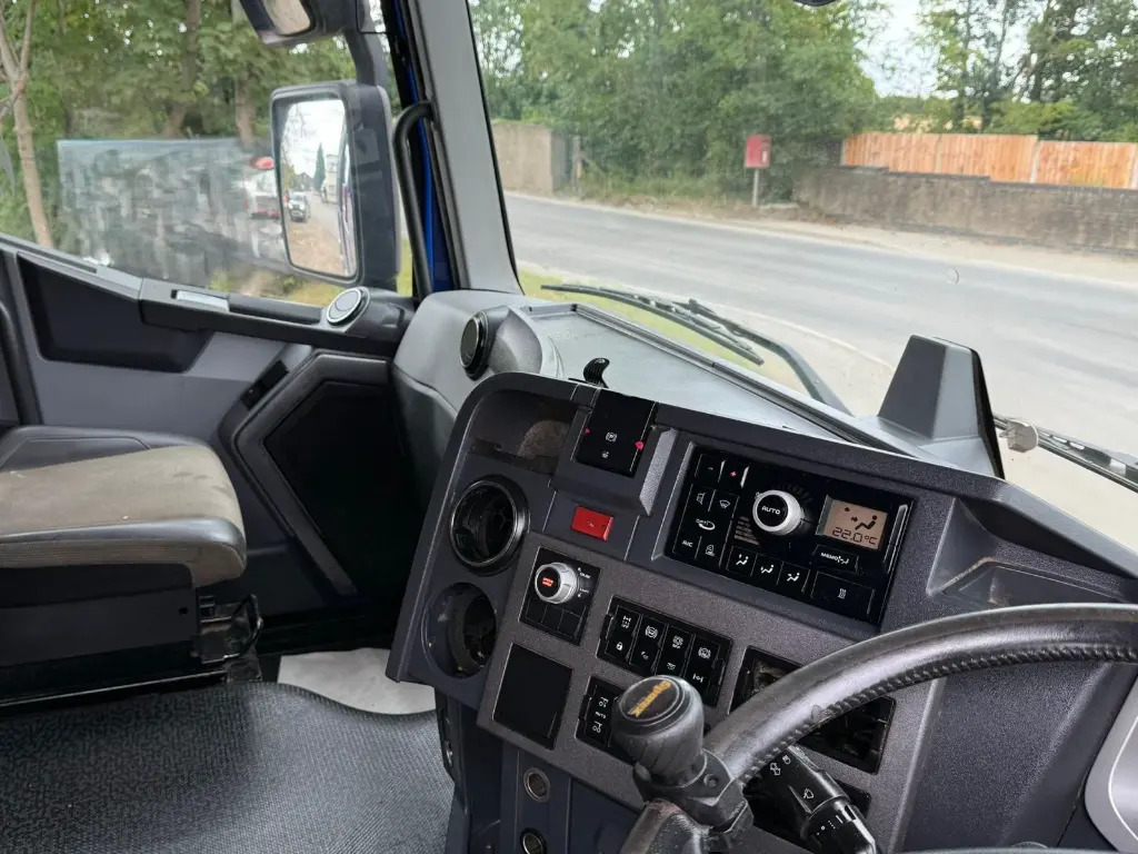 Renault T 460 (1440) - Tracteur routier: photos 4 Renault T 460 (1440) - Tracteur routier: photos 4
