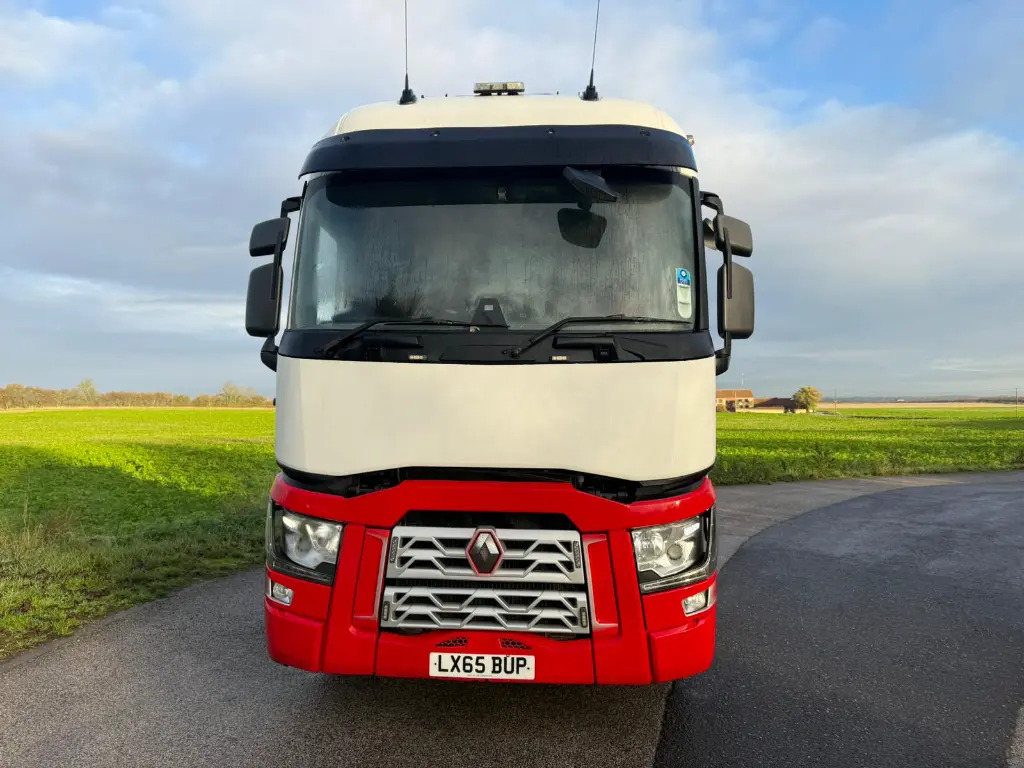 Renault T 460 (BUP) - With hydraulics - Tracteur routier: photos 4 Renault T 460 (BUP) - With hydraulics - Tracteur routier: photos 4