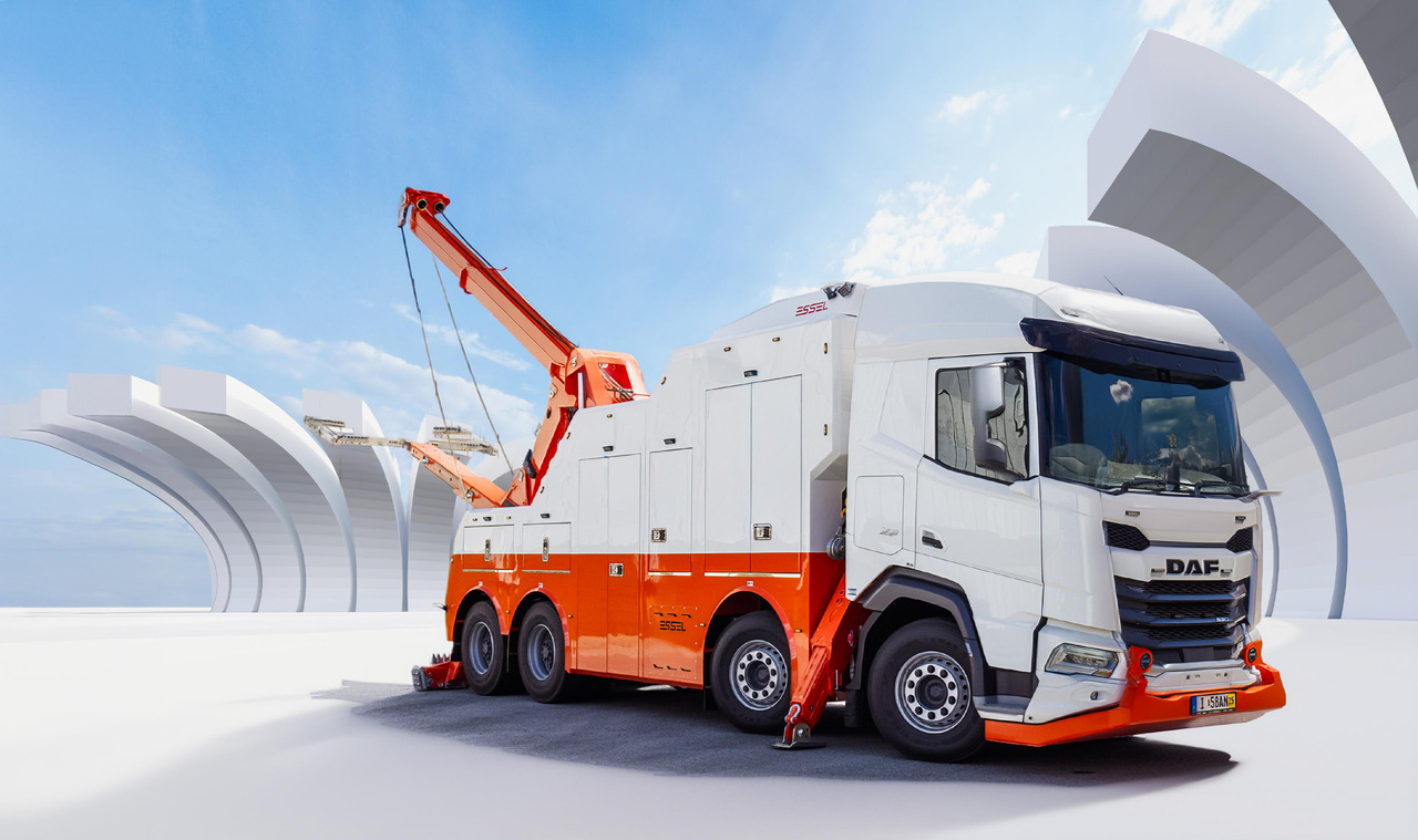 DAF530 FAD 8x4 T-REX 5- winches WHITE RHD - Remorqueuse: photos 1 DAF530 FAD 8x4 T-REX 5- winches WHITE RHD - Remorqueuse: photos 1