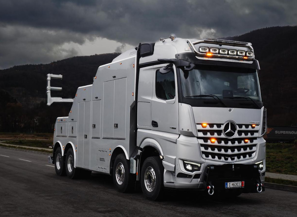 MERCEDES-BENZ Mercedes Arocs NEW T-REX silver - Remorqueuse: photos 1 MERCEDES-BENZ Mercedes Arocs NEW T-REX silver - Remorqueuse: photos 1