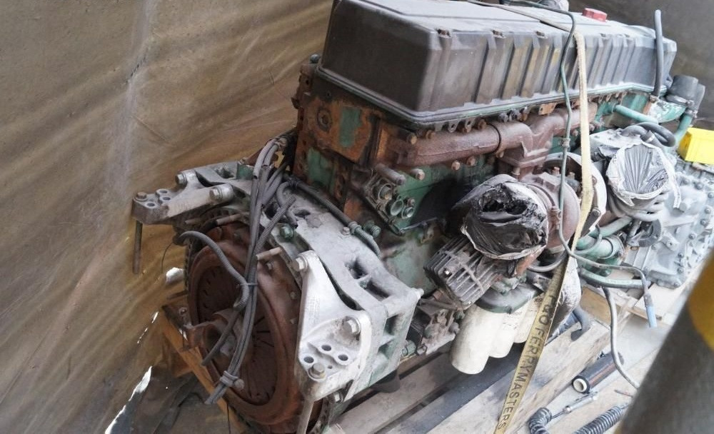 Volvo D12C Volvo FH 12 - Moteur pour Camion: photos 2 Volvo D12C Volvo FH 12 - Moteur pour Camion: photos 2