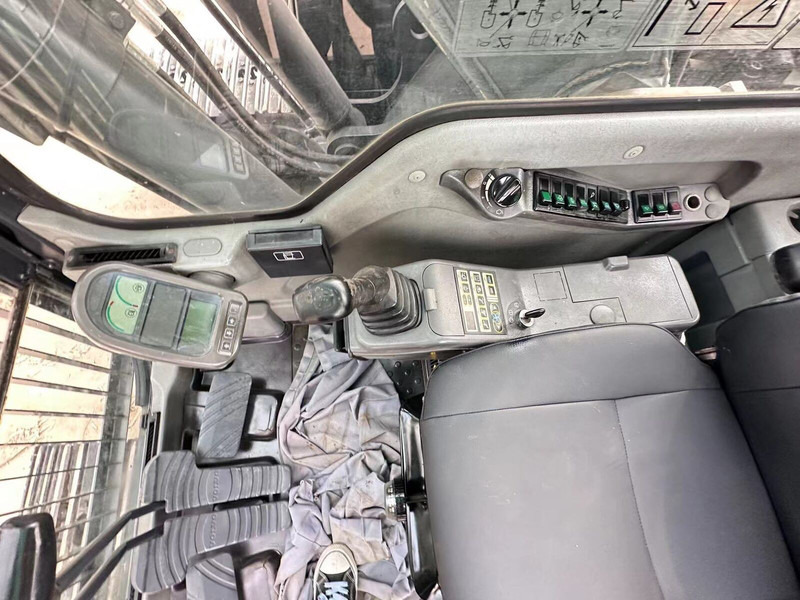 Volvo EC210DL - Pelle sur chenille: photos 5 Volvo EC210DL - Pelle sur chenille: photos 5