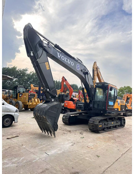 Volvo EC210DL - Pelle sur chenille: photos 1 Volvo EC210DL - Pelle sur chenille: photos 1