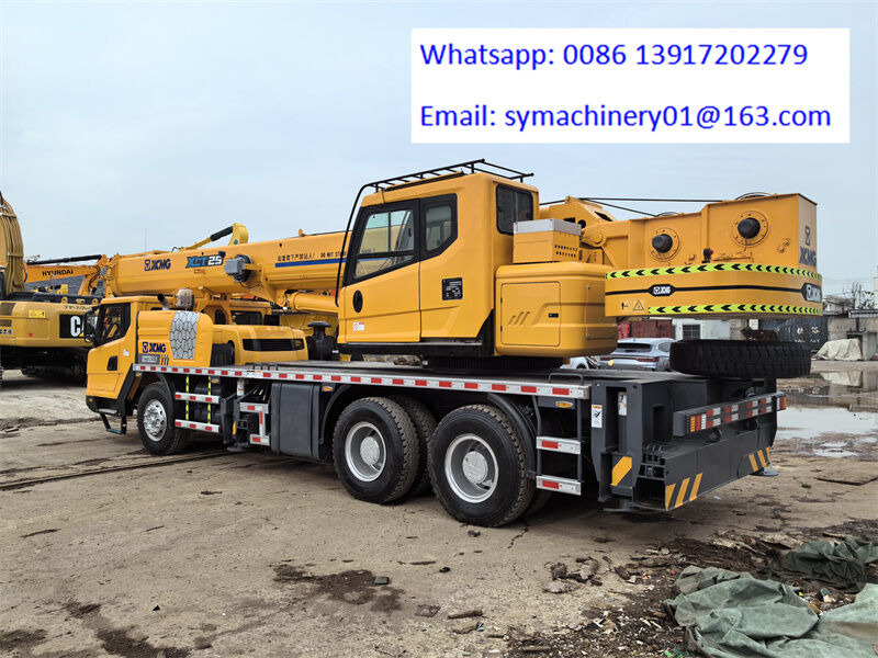 XCMG - Grue tout-terrain: photos 4 XCMG - Grue tout-terrain: photos 4