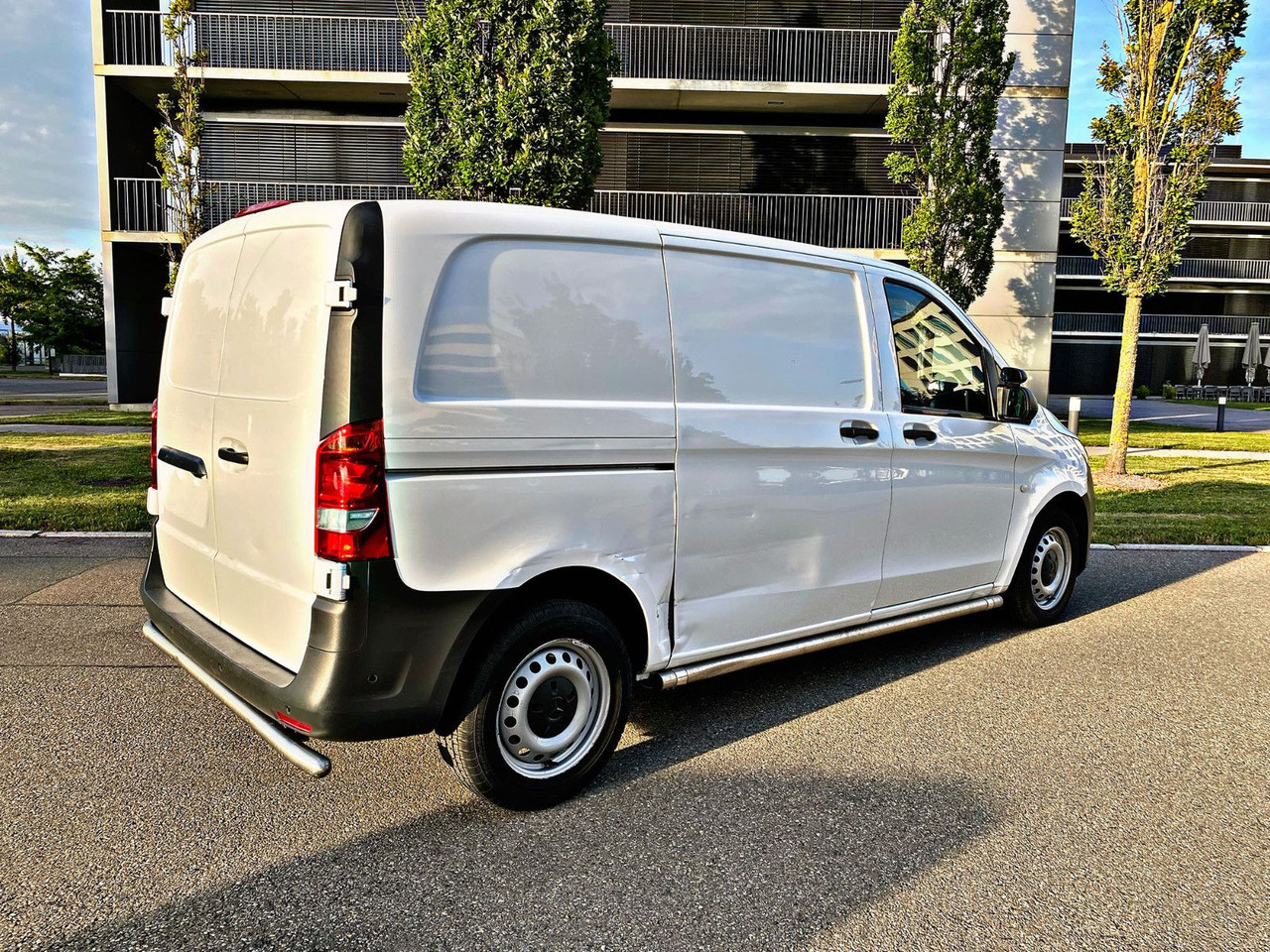 Mercedes-Benz Vito Kasten 111 FWD kompakt|Kamera|Klima|PDC|19% - Fourgonnette: photos 3 Mercedes-Benz Vito Kasten 111 FWD kompakt|Kamera|Klima|PDC|19% - Fourgonnette: photos 3