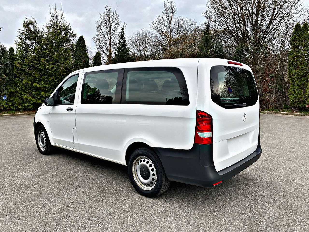 Mercedes-Benz Vito Tourer 114 CDI|Pro|Allrad|lang|8-Sitze|19% - Transport de personnes: photos 5 Mercedes-Benz Vito Tourer 114 CDI|Pro|Allrad|lang|8-Sitze|19% - Transport de personnes: photos 5