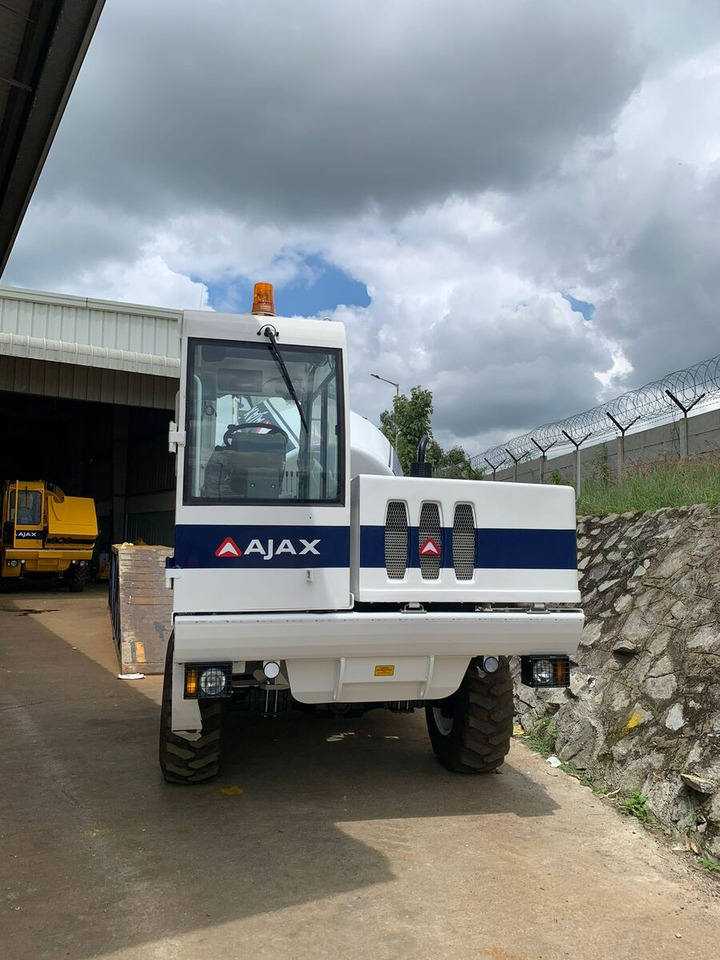 New AJAX ARGO 4000 concrete mixer truck - Camion malaxeur: photos 5 New AJAX ARGO 4000 concrete mixer truck - Camion malaxeur: photos 5