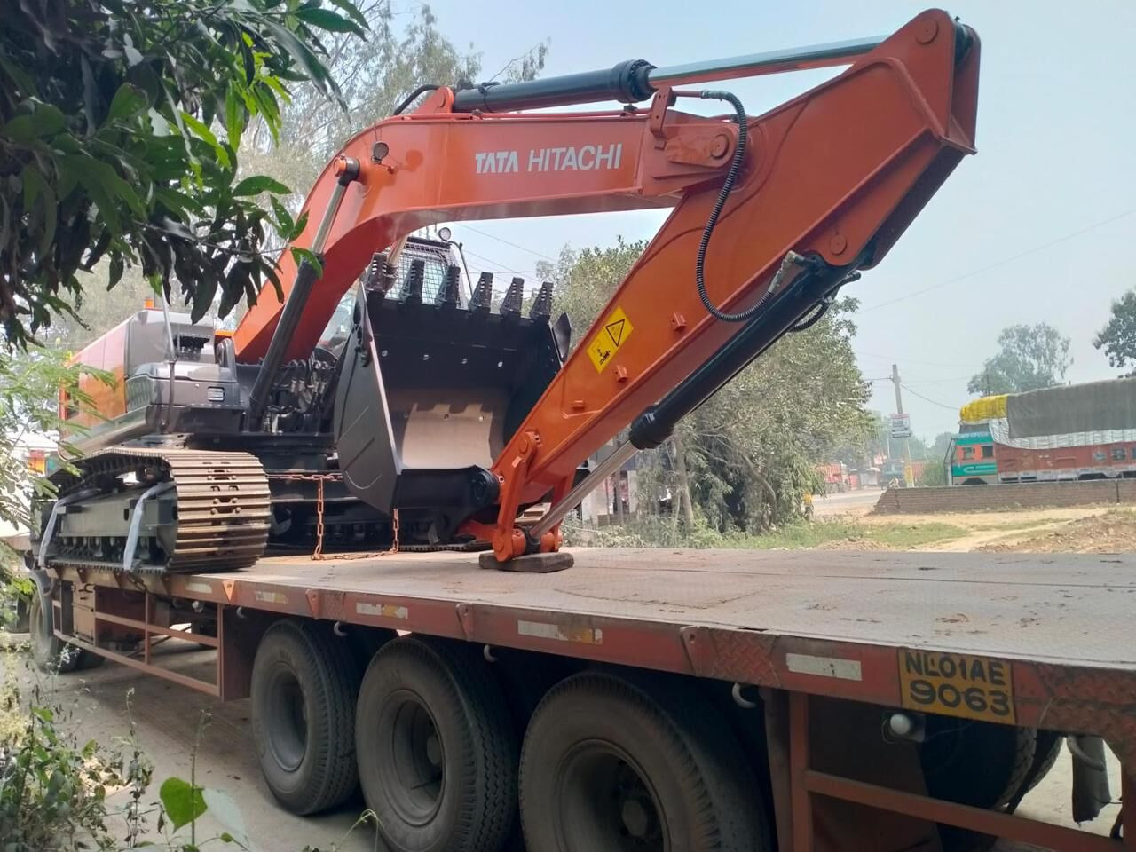 New Hitachi ZX220 LC tracked excavator - Pelle sur chenille: photos 2 New Hitachi ZX220 LC tracked excavator - Pelle sur chenille: photos 2