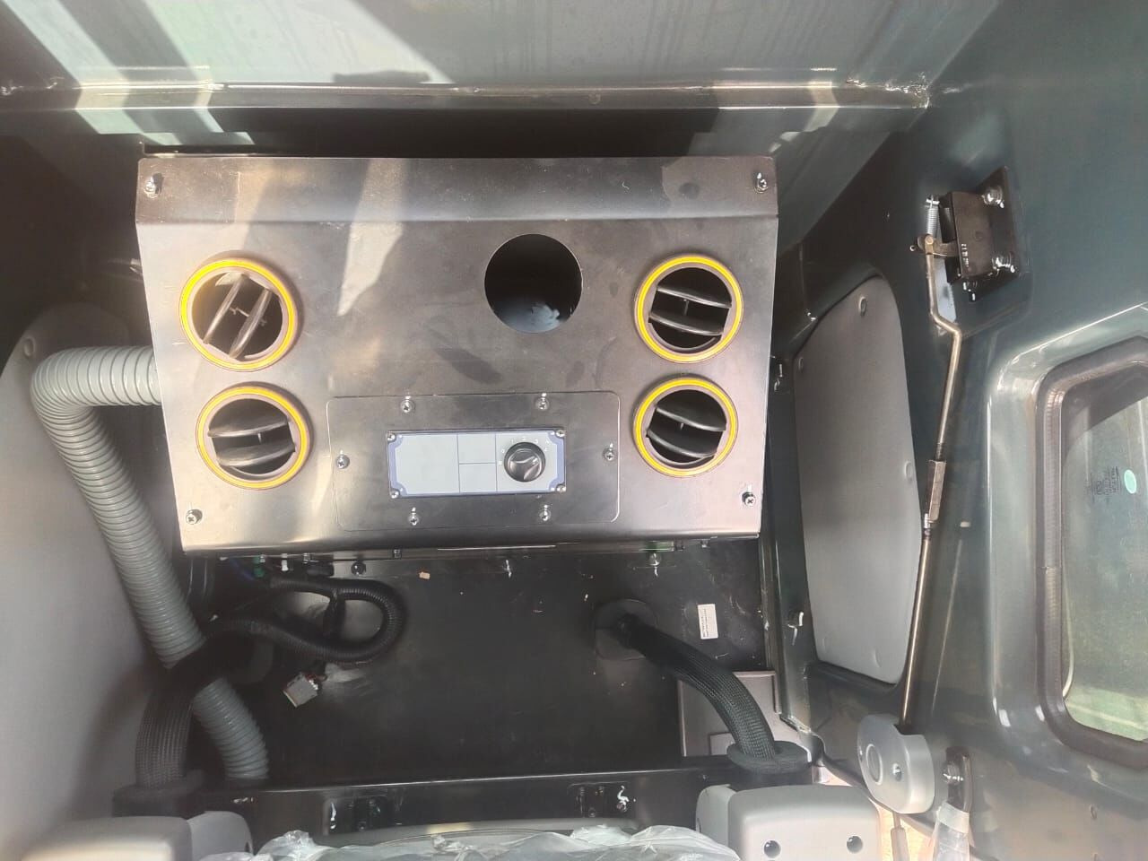 New Hyundai R210 tracked excavator - Pelle sur chenille: photos 3 New Hyundai R210 tracked excavator - Pelle sur chenille: photos 3