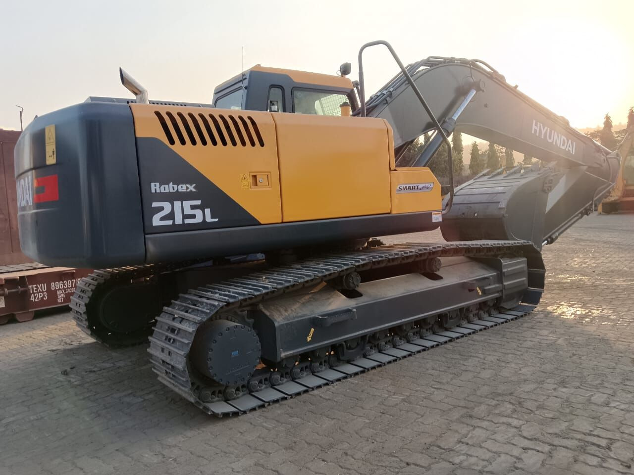 New Hyundai R215L tracked excavator - Pelle sur chenille: photos 1 New Hyundai R215L tracked excavator - Pelle sur chenille: photos 1
