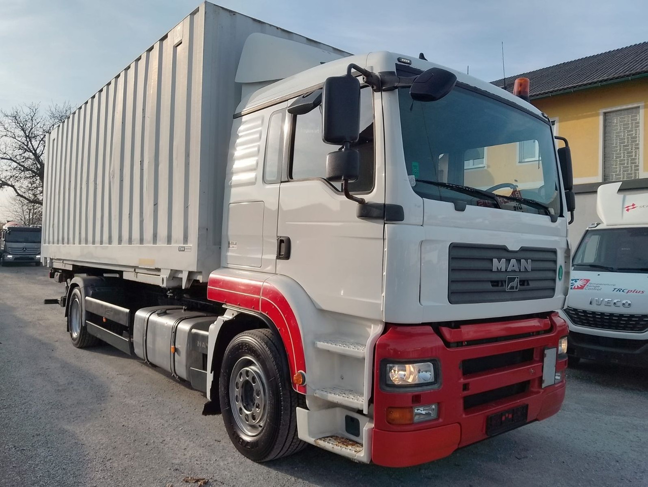 MAN TGA 18 320 - Camion porte-conteneur/ Caisse mobile: photos 2 MAN TGA 18 320 - Camion porte-conteneur/ Caisse mobile: photos 2