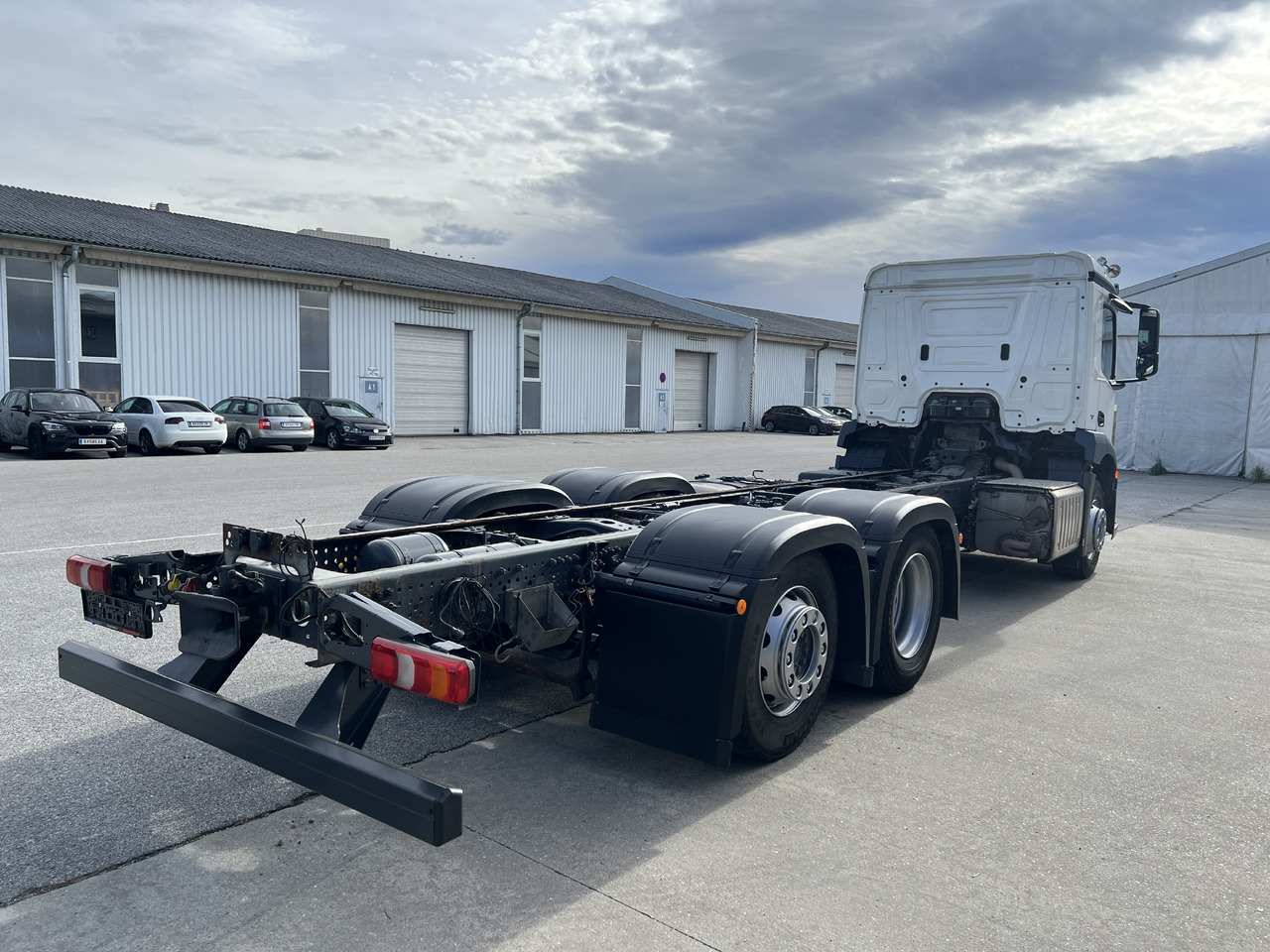 MERCEDES-BENZ Antos 25 40 | Standheizung | Klima | Liftachse - Châssis cabine: photos 3 MERCEDES-BENZ Antos 25 40 | Standheizung | Klima | Liftachse - Châssis cabine: photos 3