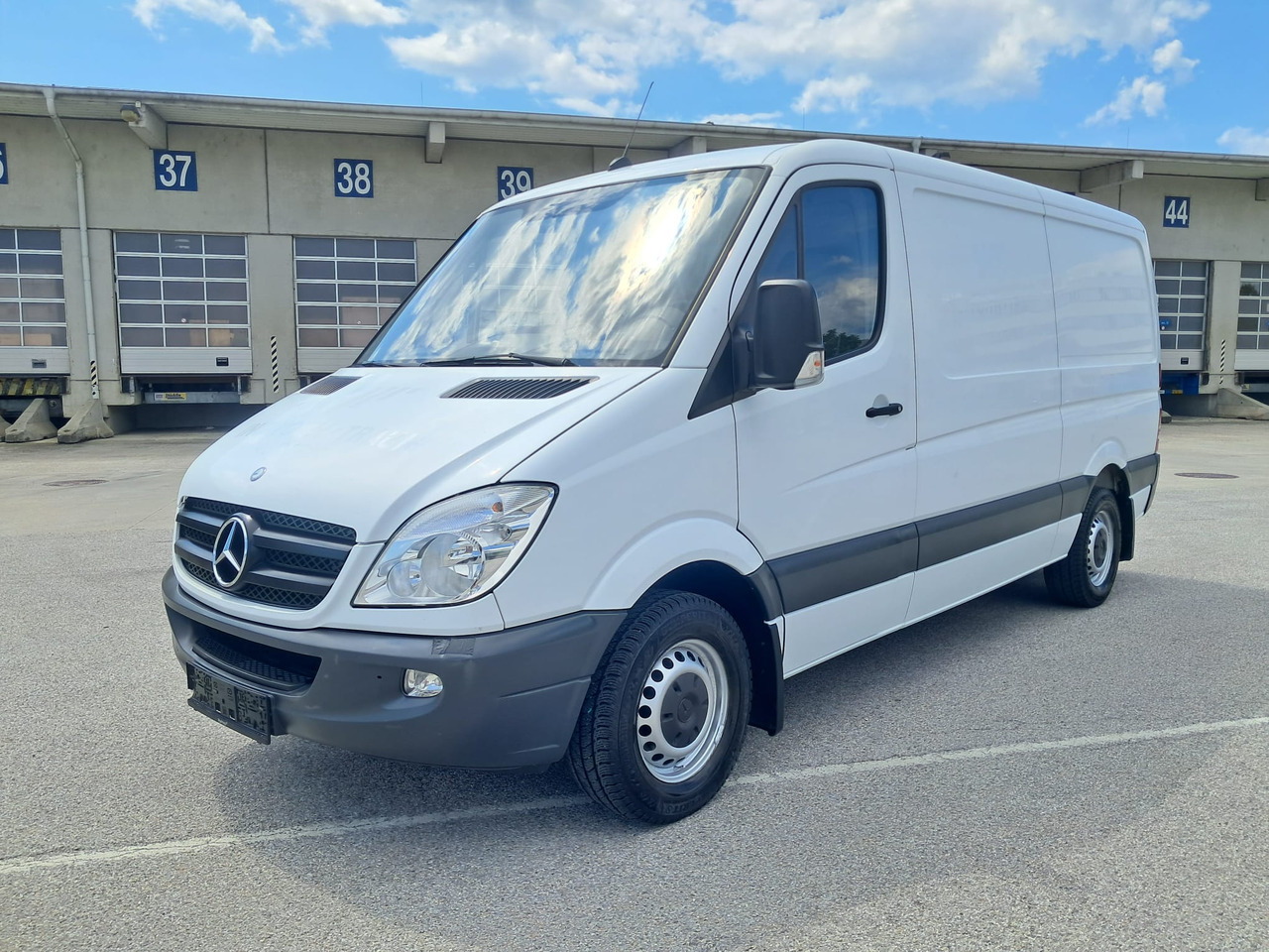 MERCEDES-BENZ Sprinter 316 | Werkstattwagen | Klima | Tempomat | - Fourgon utilitaire: photos 1 MERCEDES-BENZ Sprinter 316 | Werkstattwagen | Klima | Tempomat | - Fourgon utilitaire: photos 1