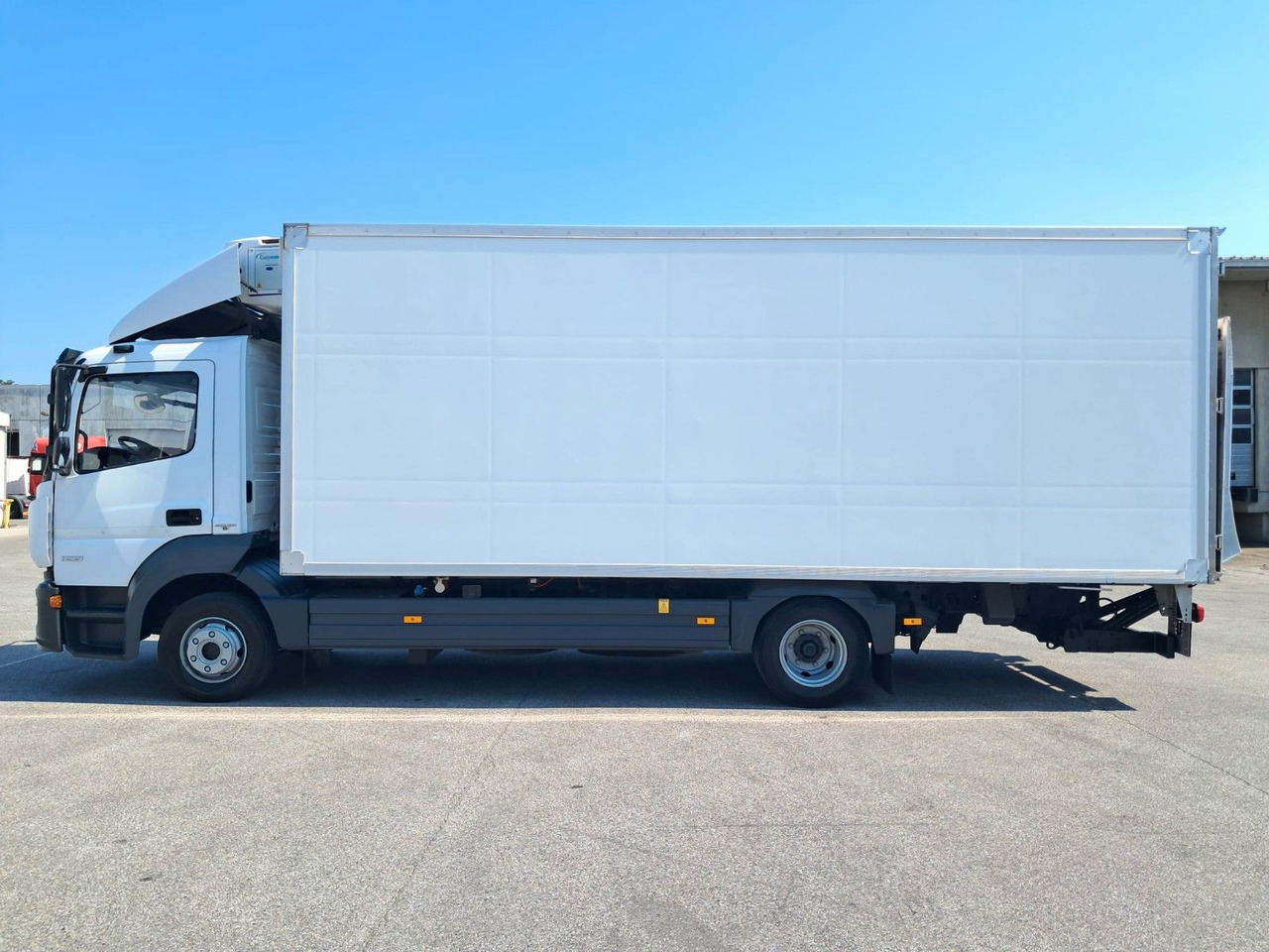 Mercedes-Benz Atego 1221 Kühlkoff LBW | Klima | Tempom | Difff - Camion frigorifique: photos 4 Mercedes-Benz Atego 1221 Kühlkoff LBW | Klima | Tempom | Difff - Camion frigorifique: photos 4