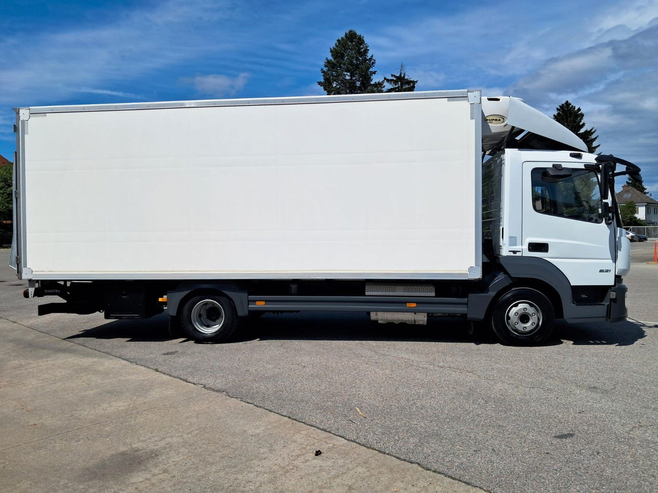 Mercedes-Benz Atego 8.21 Kühlkoffer LBW | Klima | Tempo | Dif - Camion frigorifique: photos 3 Mercedes-Benz Atego 8.21 Kühlkoffer LBW | Klima | Tempo | Dif - Camion frigorifique: photos 3