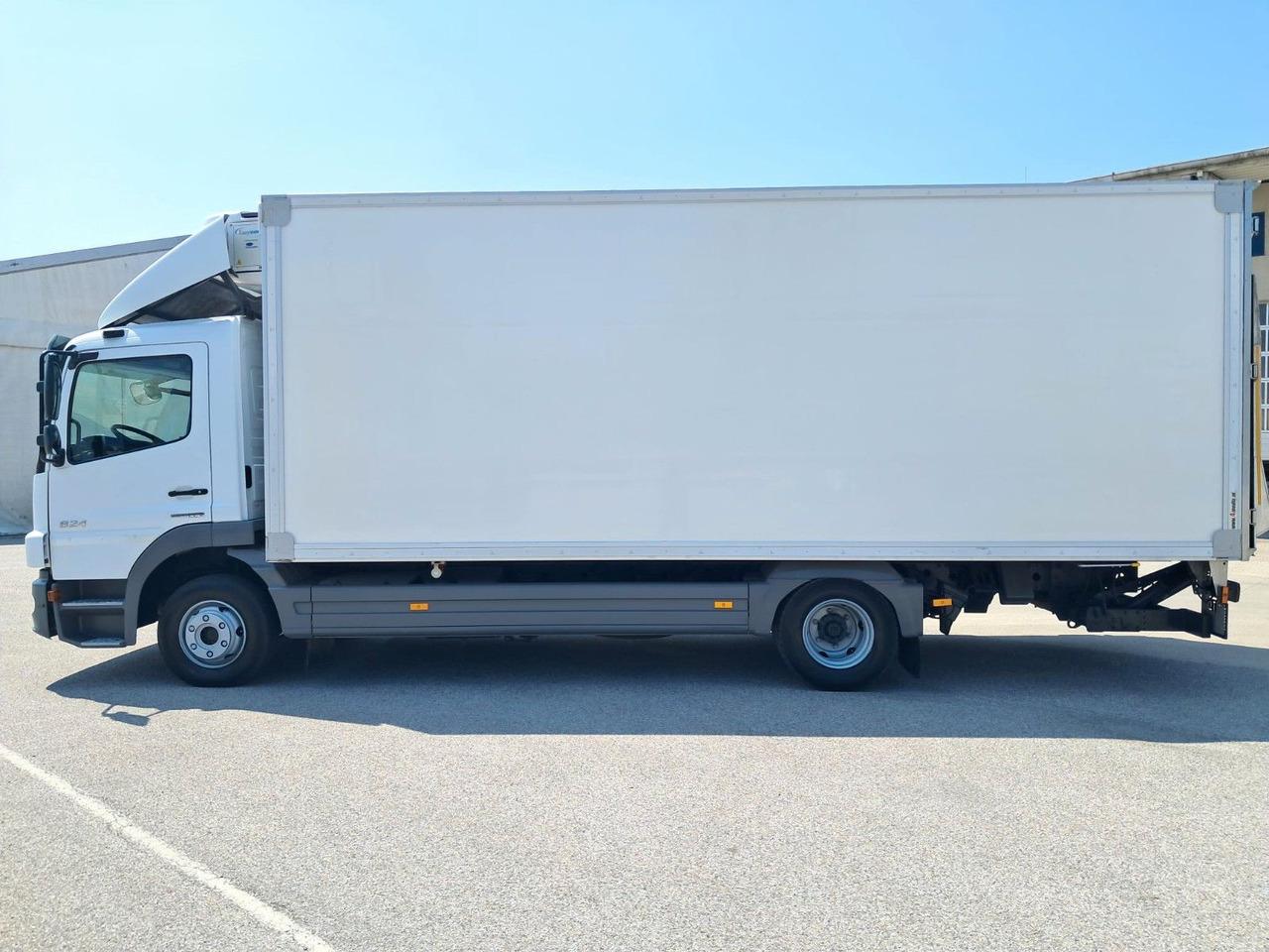 Mercedes-Benz Atego 824 Kühlkoffer | LBW | Klima | Diff - Camion frigorifique: photos 3 Mercedes-Benz Atego 824 Kühlkoffer | LBW | Klima | Diff - Camion frigorifique: photos 3
