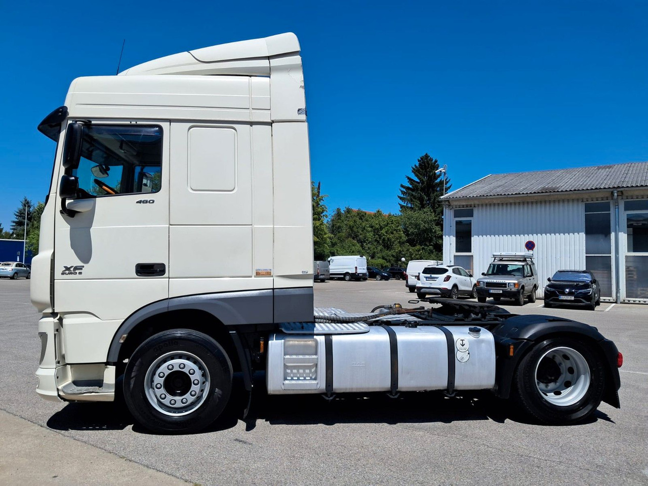 DAF XF 18.460 Schubboden | Klima | Retarder | Differ - Tracteur routier: photos 4 DAF XF 18.460 Schubboden | Klima | Retarder | Differ - Tracteur routier: photos 4