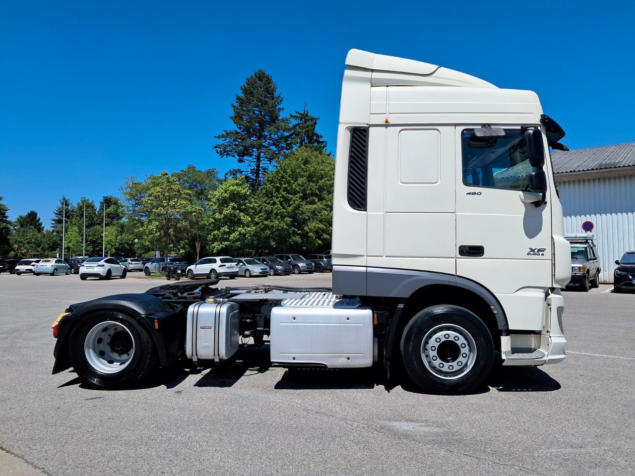DAF XF 18.460 Schubboden | Klima | Retarder | Differ - Tracteur routier: photos 3 DAF XF 18.460 Schubboden | Klima | Retarder | Differ - Tracteur routier: photos 3
