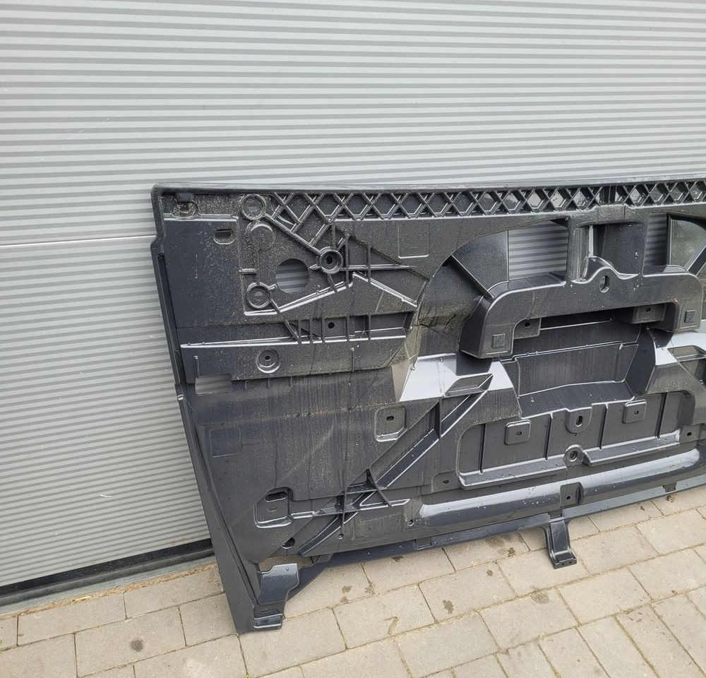 ATRAPA MASKA DAF XF 106 ORYGINAŁ 1835730 CHWALIM116 - Capot pour Camion: photos 3 ATRAPA MASKA DAF XF 106 ORYGINAŁ 1835730 CHWALIM116 - Capot pour Camion: photos 3