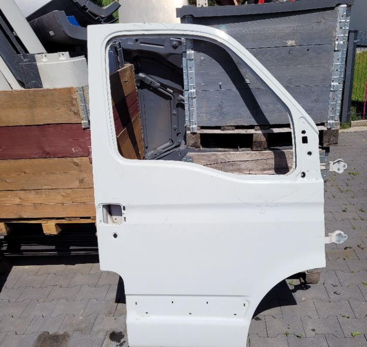 DRZWI IVECO DAILY MASTER MASCOTT PRAWE - Portière et pièces pour Véhicule utilitaire: photos 1 DRZWI IVECO DAILY MASTER MASCOTT PRAWE - Portière et pièces pour Véhicule utilitaire: photos 1