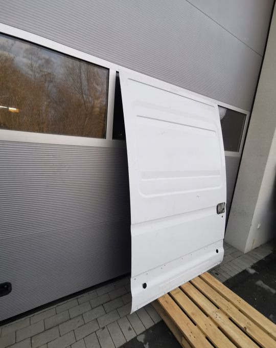 DRZWI PRZESUWNE IVECO DAILY PRAWE - Portière et pièces pour Camion: photos 3 DRZWI PRZESUWNE IVECO DAILY PRAWE - Portière et pièces pour Camion: photos 3