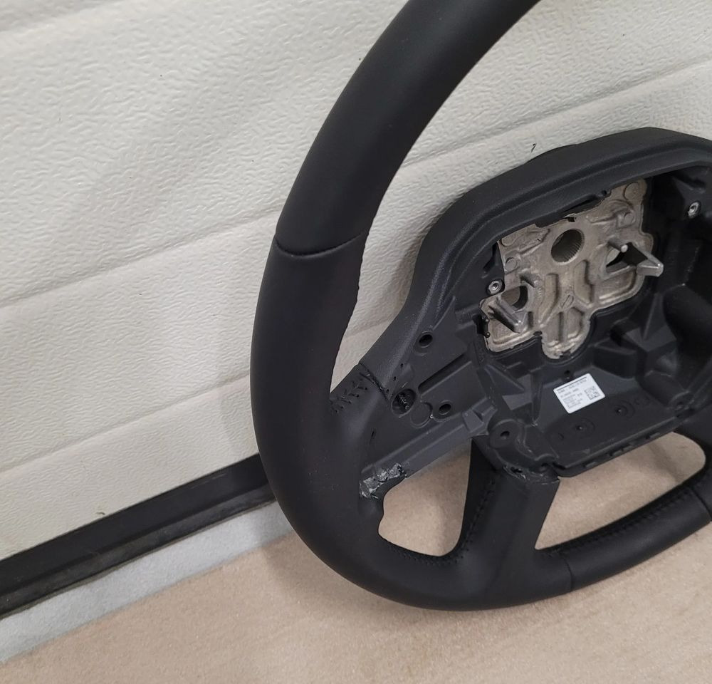 KIEROWNICA MAN TG3 TGX NM TGL ORYGINAŁ SKÓRA - Volant pour Camion: photos 3 KIEROWNICA MAN TG3 TGX NM TGL ORYGINAŁ SKÓRA - Volant pour Camion: photos 3