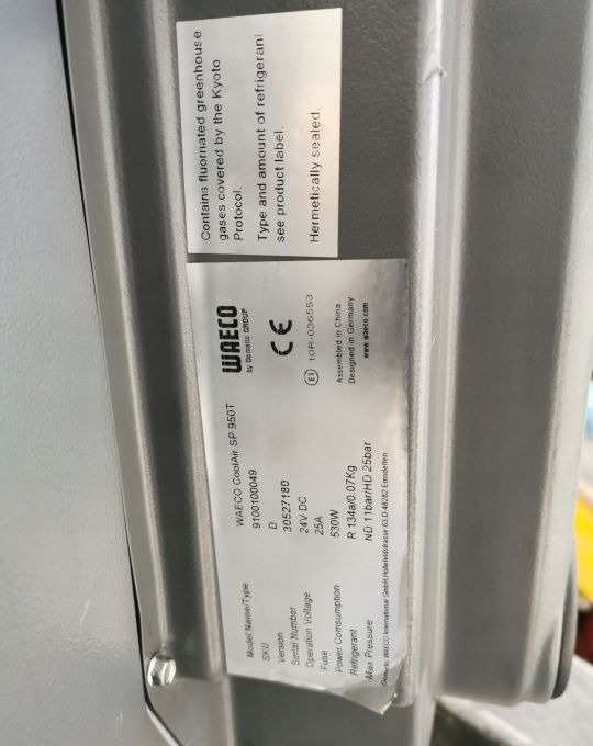 Klimatyzacja waeco sp950T sama góra - Pièce de climatisation pour Camion: photos 2 Klimatyzacja waeco sp950T sama góra - Pièce de climatisation pour Camion: photos 2