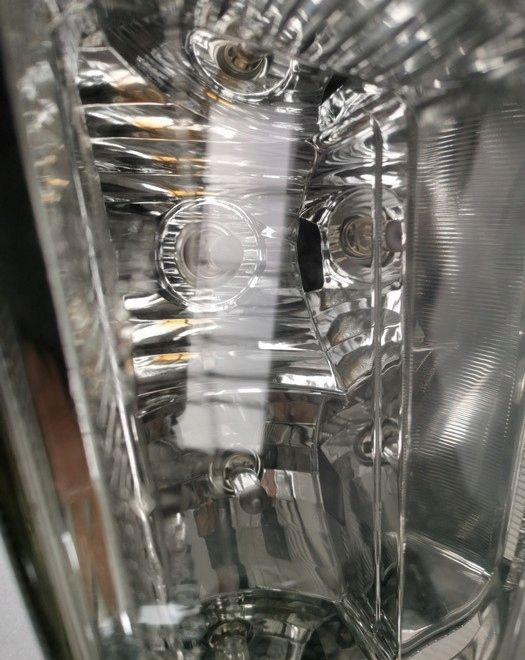 LAMPA VOLVO FH12 fh13 ORYGINAŁ PRAWA - Feu avant pour Camion: photos 2 LAMPA VOLVO FH12 fh13 ORYGINAŁ PRAWA - Feu avant pour Camion: photos 2