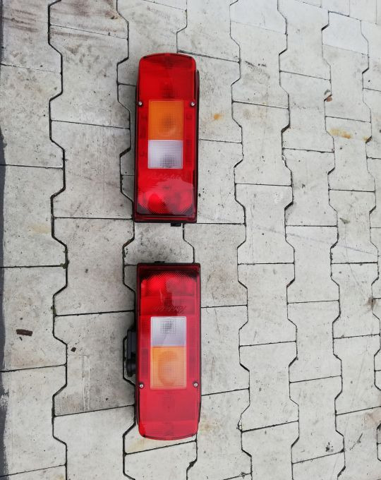 LAMPY TYL VOLVO FM FMX ORYGINAŁ KOMPLET NOWE - Feu arrière pour Camion: photos 1 LAMPY TYL VOLVO FM FMX ORYGINAŁ KOMPLET NOWE - Feu arrière pour Camion: photos 1