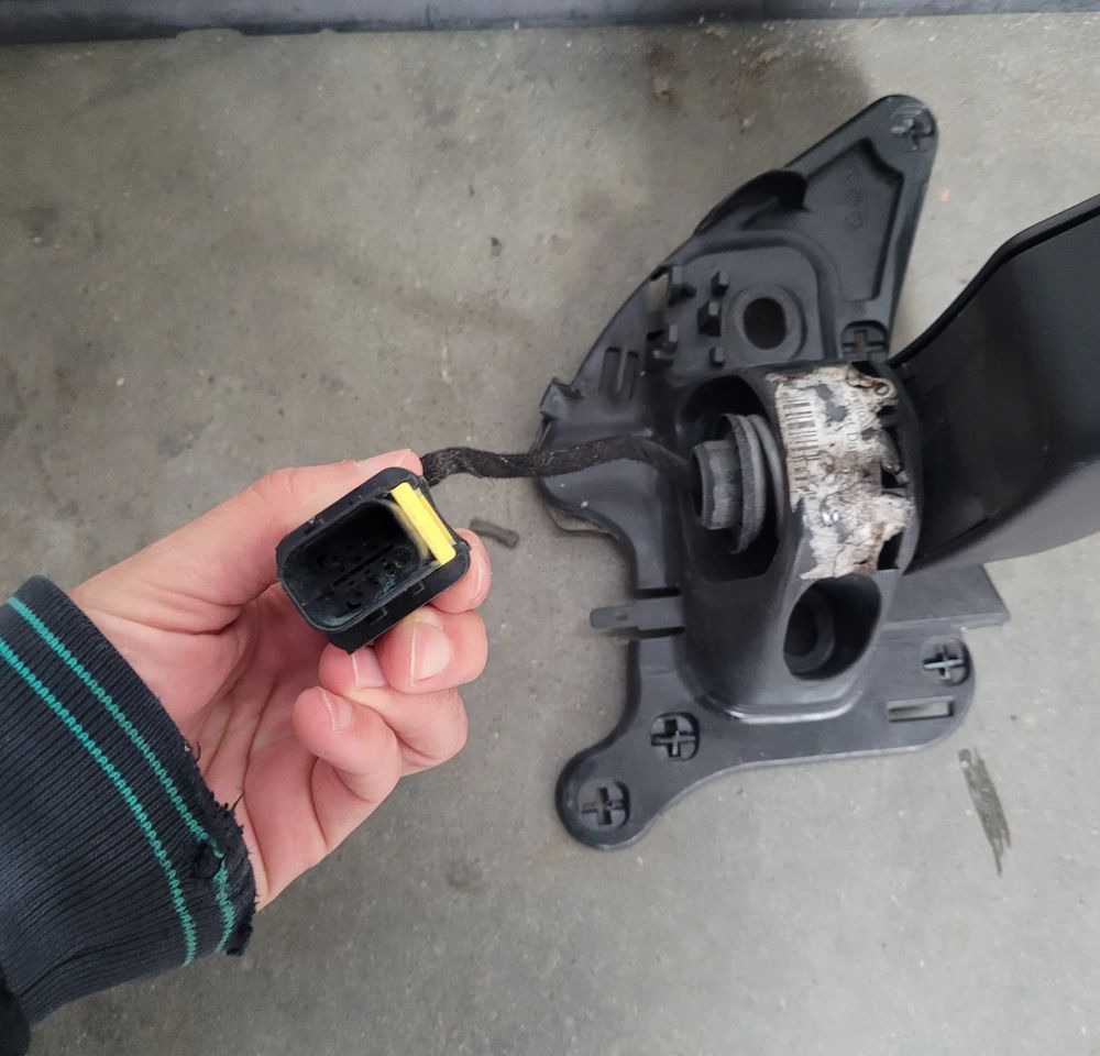 LUSTERKO VOLVO FH4 FH5 RH ORYGINAŁ CHWALIM116 - Rétroviseur pour Camion: photos 3 LUSTERKO VOLVO FH4 FH5 RH ORYGINAŁ CHWALIM116 - Rétroviseur pour Camion: photos 3