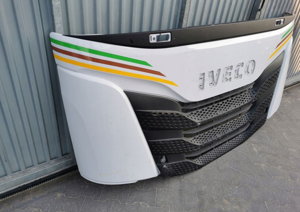 MASKA ATRAPA IVECO S WAY NOWY MODEL - Capot: photos 3 MASKA ATRAPA IVECO S WAY NOWY MODEL - Capot: photos 3